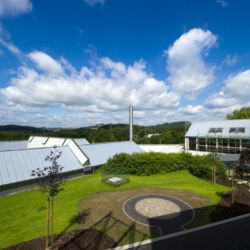 Hier eine alternative Textbeschreibung